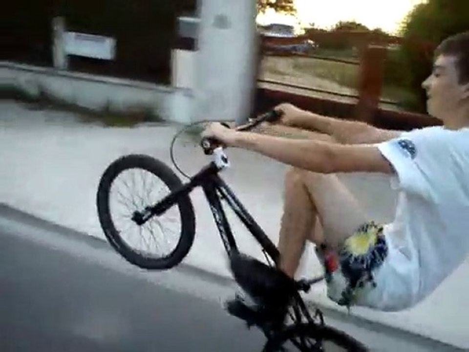 petite roue arriere de lilian karras