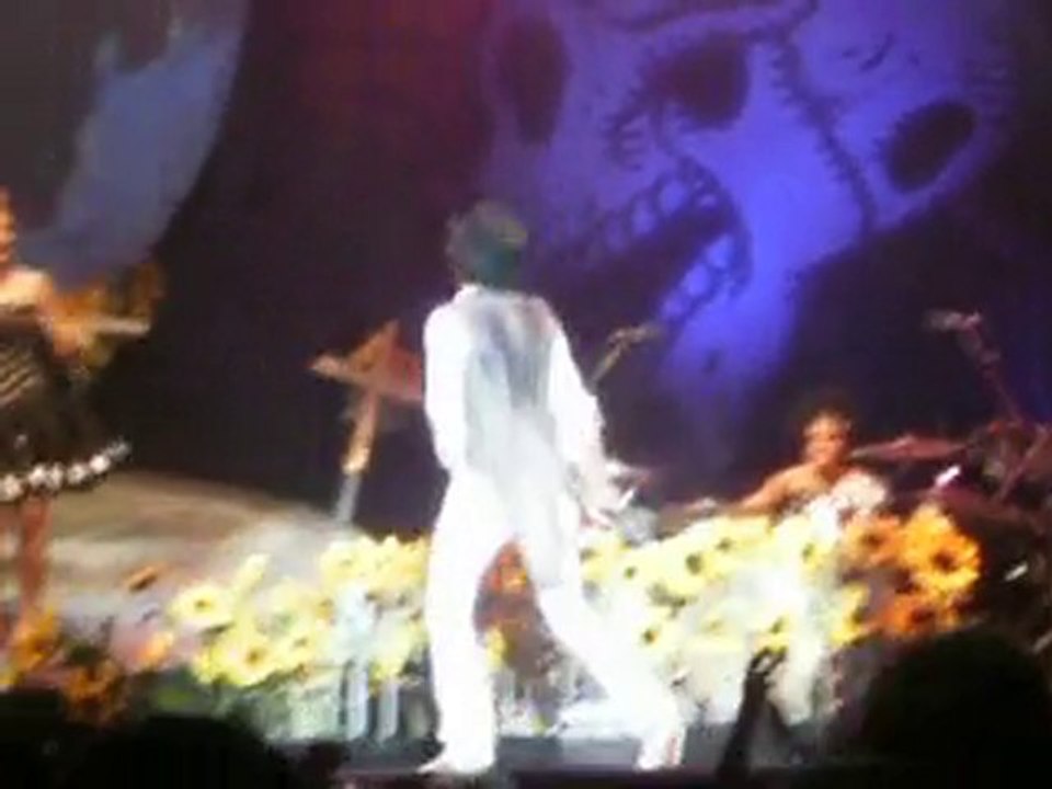 Mika Arènes de Nîmes 20-07-10 Blue Eyes