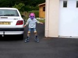 Célia fait du roller