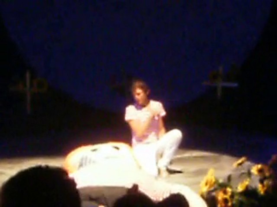 Mika Arènes de Nîmes 20-07-10 Marche Funèbre