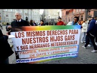 Argentina president signs gay marriage into law