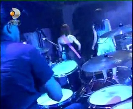 Aylin Aslım - Güzel Gözlü Güzel Çocuk (Yüxexes)