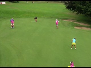 Video herunterladen: Evian Masters TV 2010 - Best Golf Moments of Day 1 #15