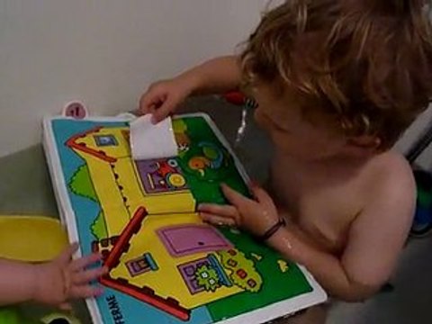 noé-fanny seul ds le bain
