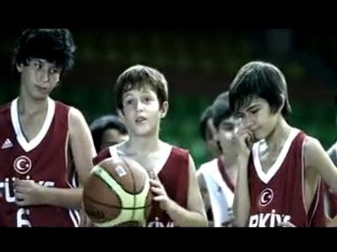 Garanti Bankası 12 Dev Adam Forma Reklamı