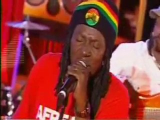 ★Alpha Blondy★Les Salauds ♫ Vocal ♥Travailler c'est trop Dur