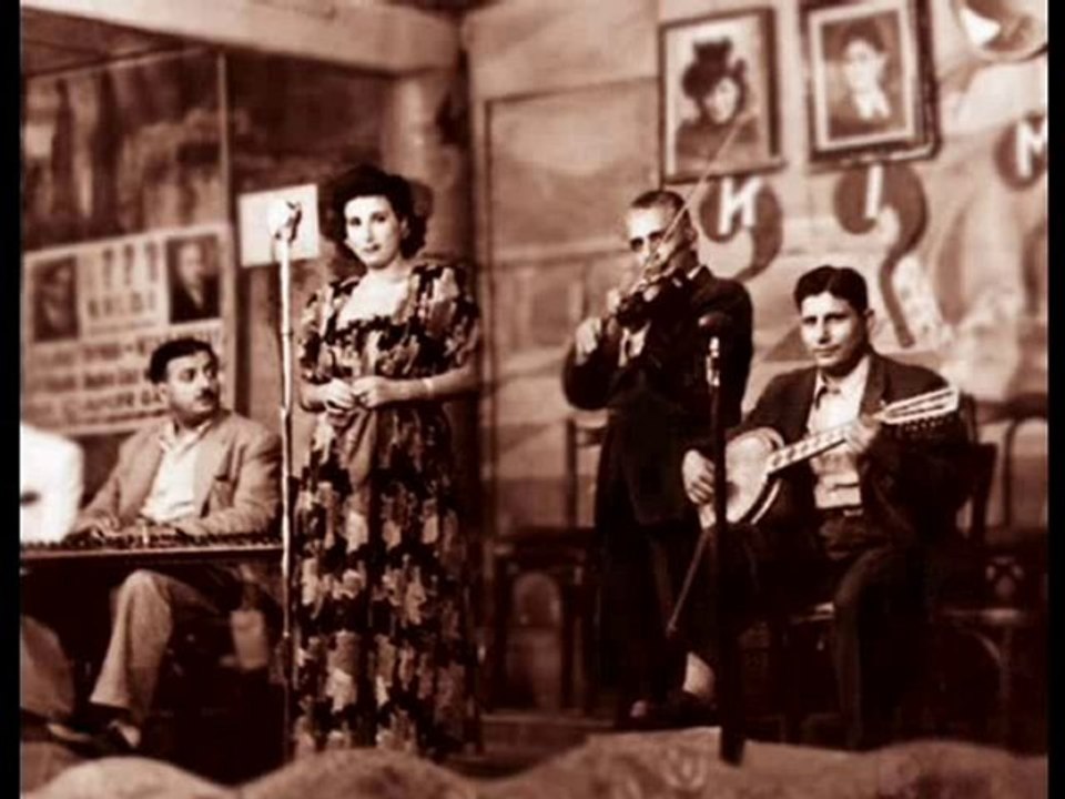 Müzeyyen Senar - Geçmesin Günümüz