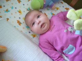 ZOE 2010 7 24 sourit au reveil