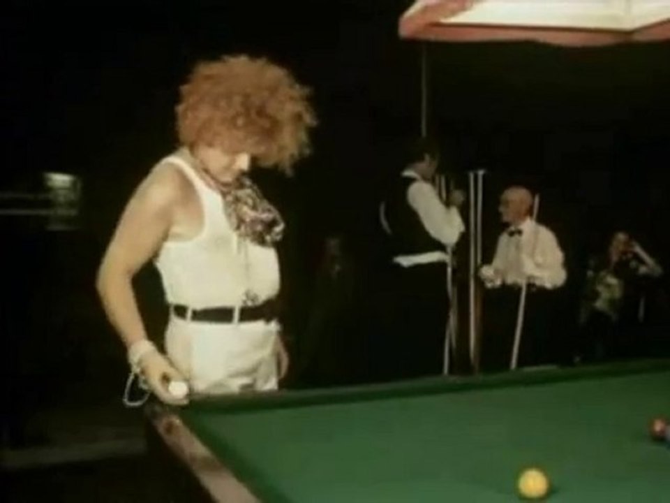 Benny Hill - La partie de billard -