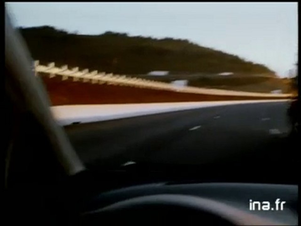 Pub sharan: "Attention papa va doubler..." 2