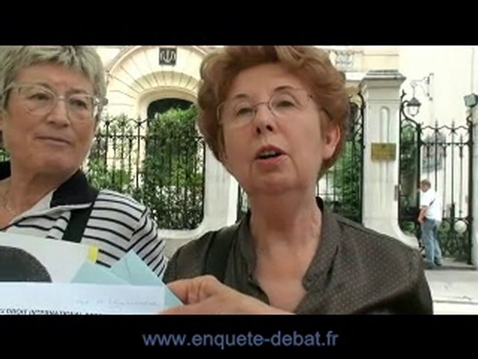 Journée contre la lapidation devant l'ambassade d'Iran