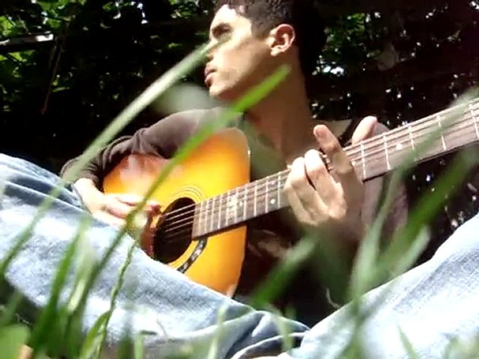 Here is gone dans le jardin