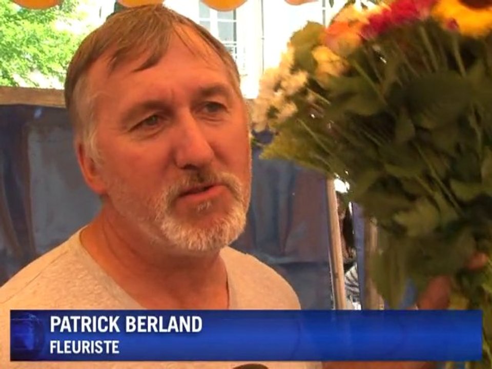 Eric Woerth détendu à Chantilly, les Cantiliens derrière lui