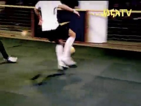 Joga Bonito - Cristiano Ronaldo vs Wayne Rooney