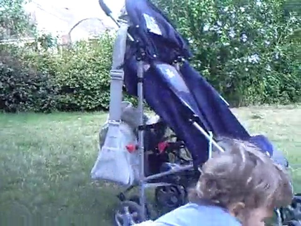 1ers pas Gabriel MOTIN avec papa