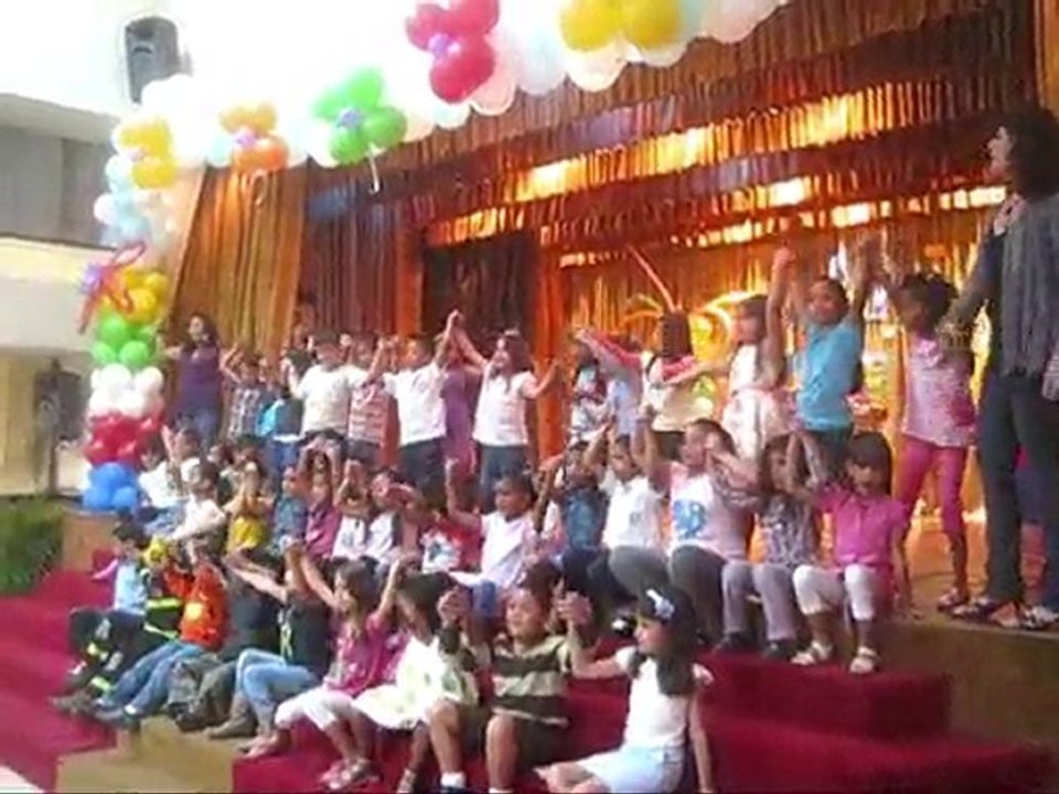 Amistad en el Acto Cultural 2010 del Colegio Betania