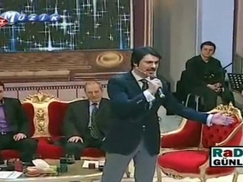 Oktay Bora Ertuğrul £££ BAHÇELERDE ZERDALİ