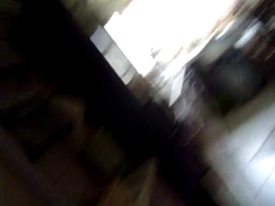 ELIAS ERSTE SCHRITTE