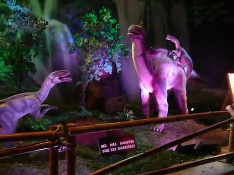 v2010-07_24 Les dinos