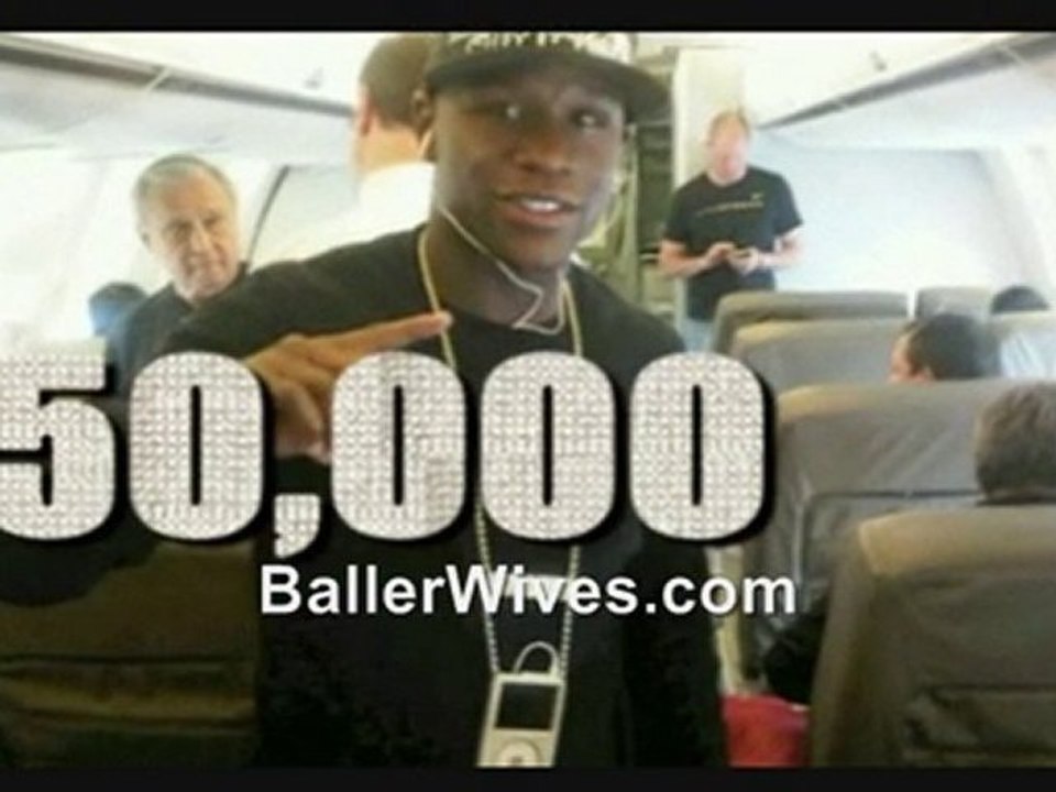 Floyd Mayweather Rocks $50,000 iPod!