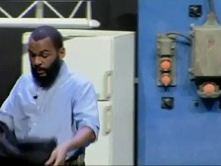 Dieudonné quenelle master