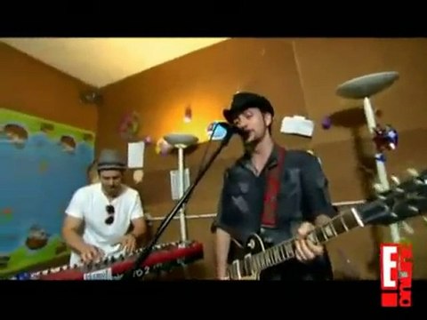 Джексон говорит о муз.посиделках с Робом, Крис и др