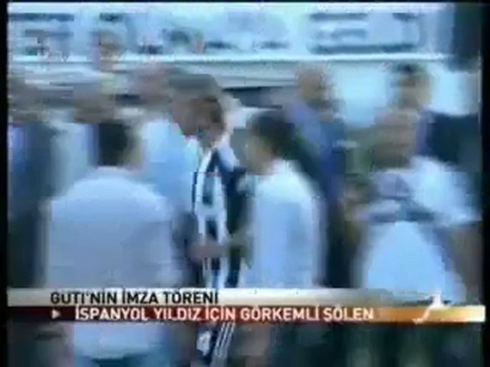 Guti Beşiktaş İnönü stadında imza ve top showu video izle