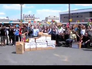 Flashmob-tous-a-vos-cartons