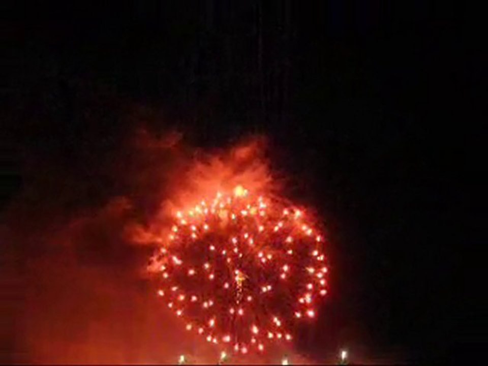 Saint-Loup sur Semouse - feux d'artifice du 14 juillet 2010