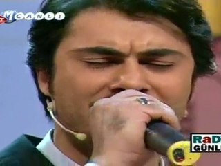 Oktay Ertuğrul £££ BİR AY DOĞAR