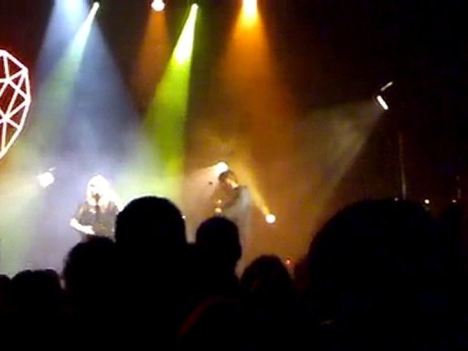 Coeur de pirate - loin d'ici (j'ai laissé)  (live)