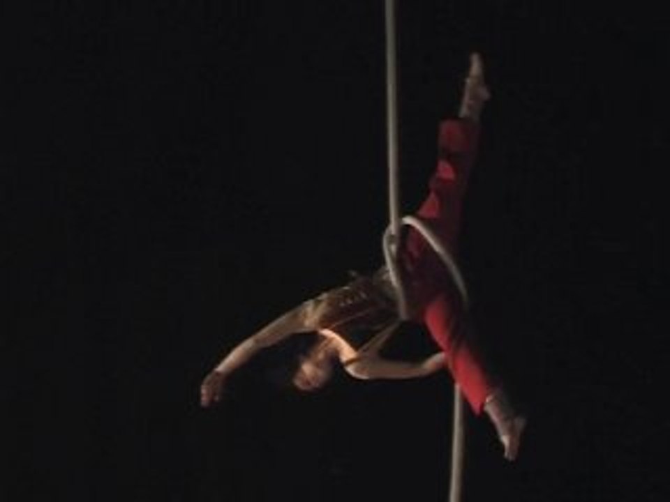 Luciane Vivas Costa - "Corde"