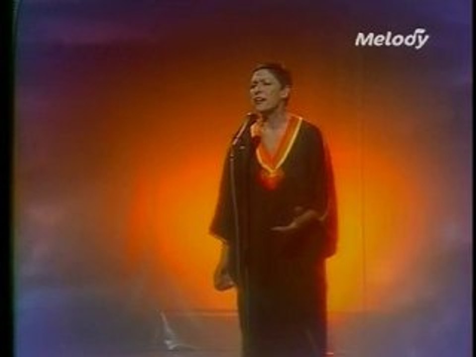 Lucas (le bal Mabille)+Cath.Sauvage (Paris sur Seine)-1982--