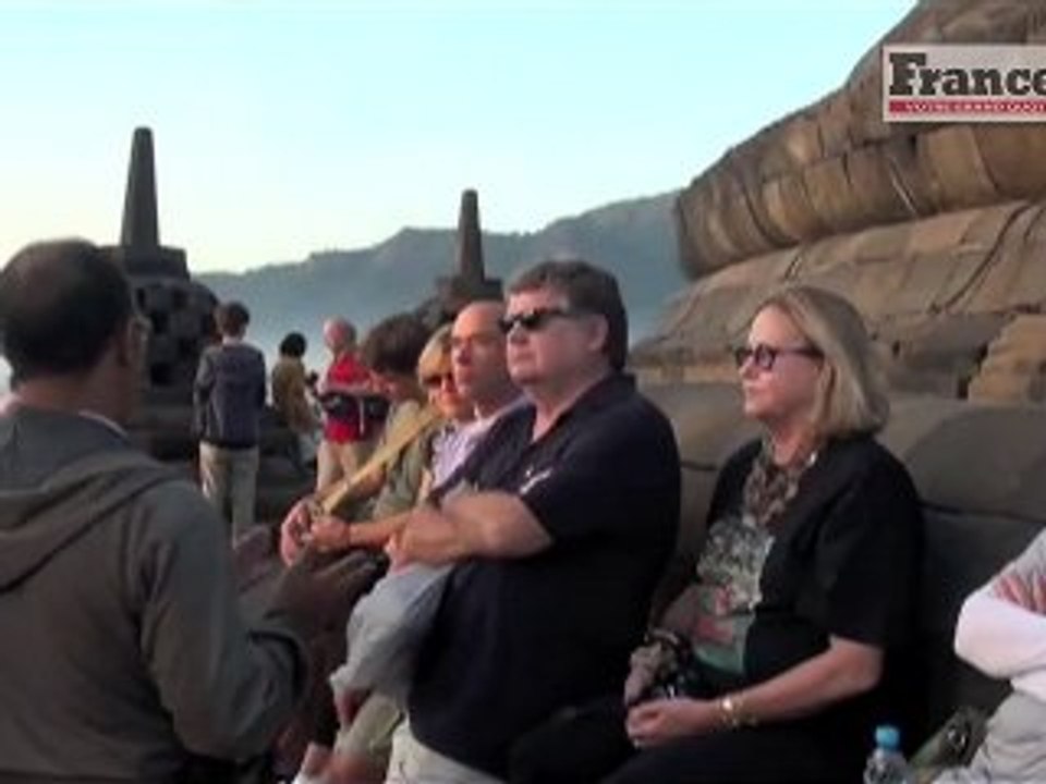 Reportour : Indonésie, lever de soleil à Borobudur