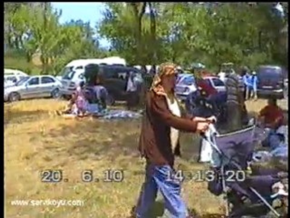 Şarvı Köyü Piknik 2010 >>> www.sarvikoyu.com