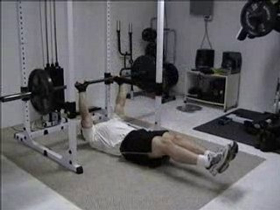 Bench Press Leg Raises - Ab Training without lower back ...