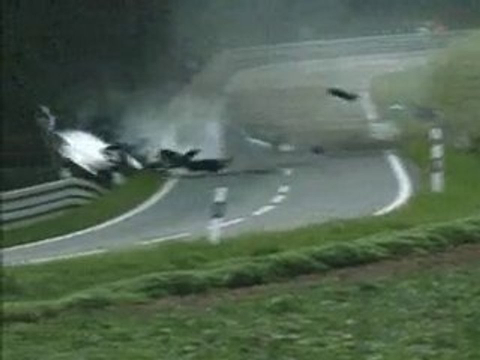 crash de voiture de coursse