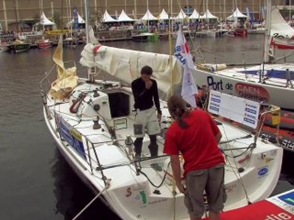 Ambiance sur les pontons du Havre avant le départ de la cour