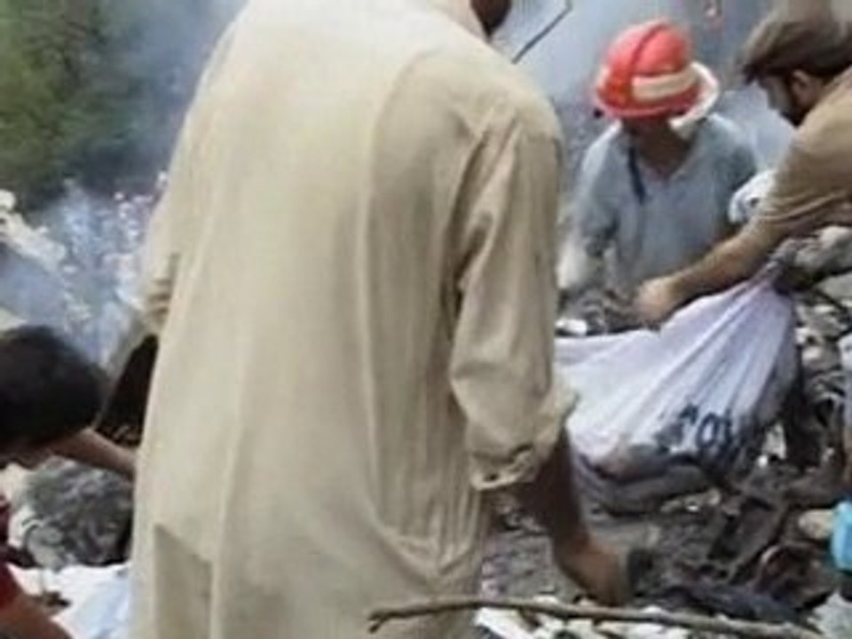 Pakistan plane crash bodies arrive in Karachi