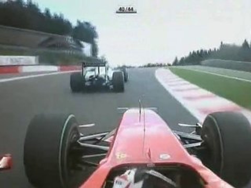 Raikkonen'in Fisichella'yı geçişi