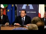 Berlusconi: ''Se scissione in Pdl, governo resta saldo''
