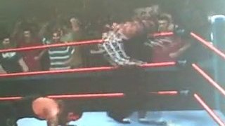 Jeff Hardy vs Undertaker Table match (masa macı)