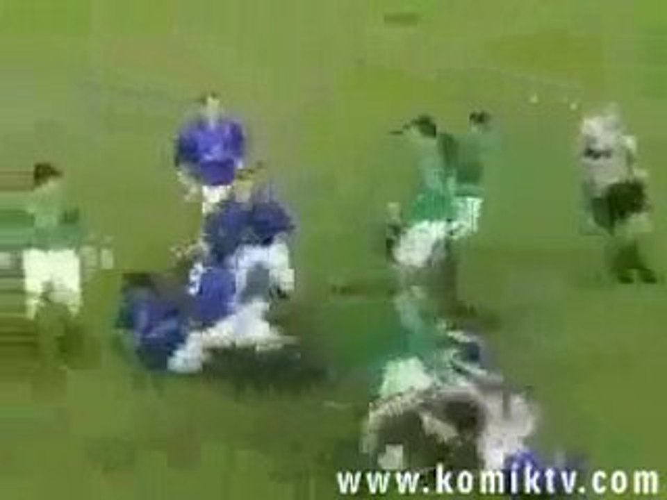 Bir Top İçin Değermi Be :D www.filmdiziizletr.com