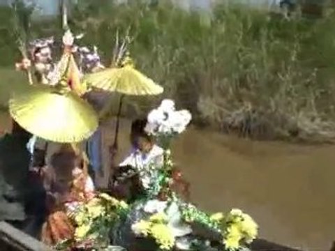 BIRMANIE LAC INLE PROMENADE