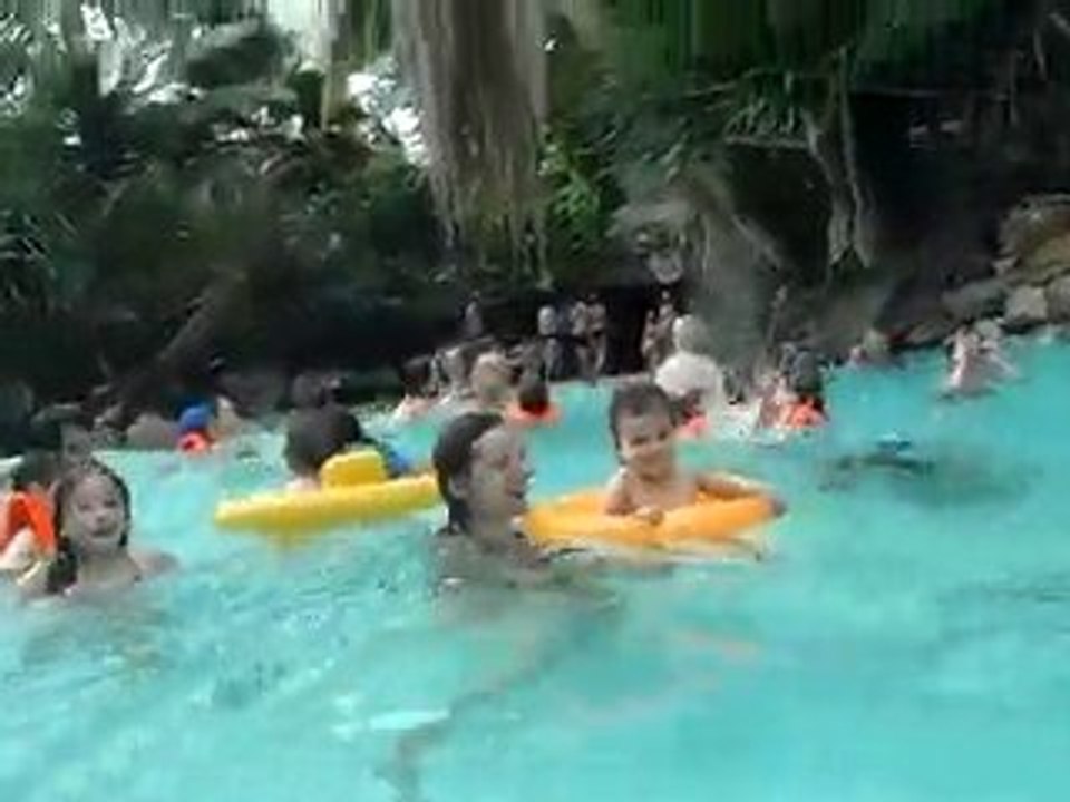 Juillet 2010 - Center Parc piscine