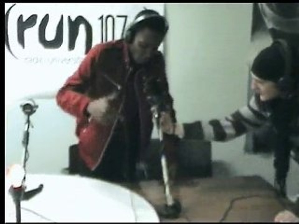 Nino Brownd à la radio run107.1..partie 1