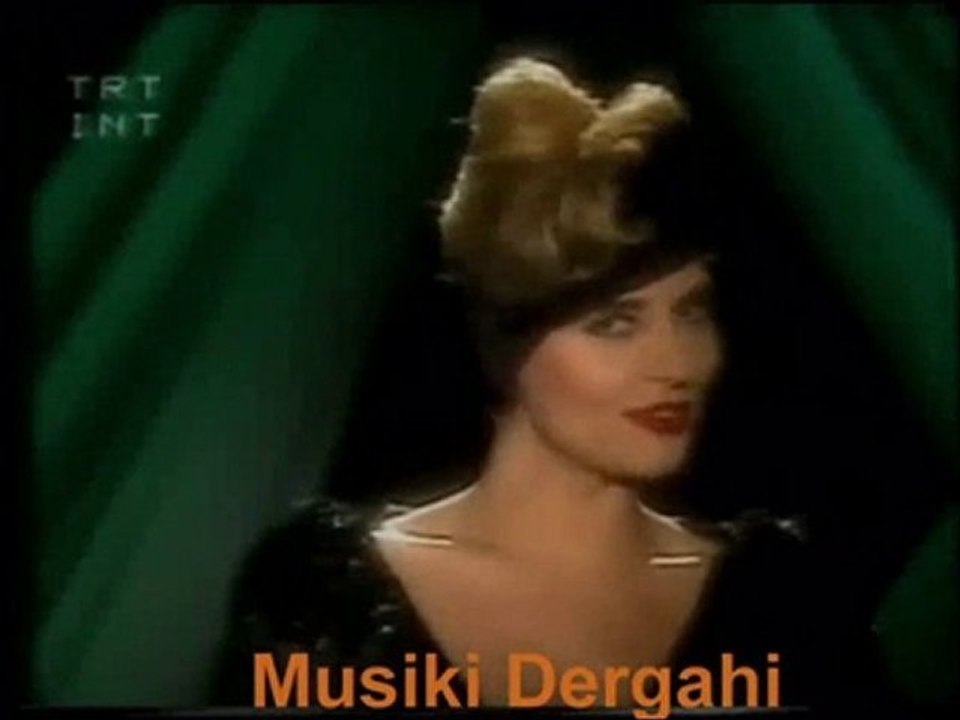 Müşerref Akay - Seninle Kışlar Biter Baharlar Erişirdi - ( Musıki Dergahı)