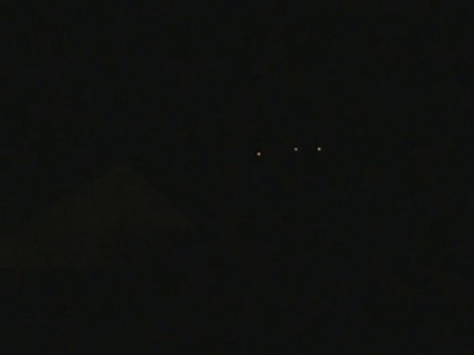 Yann André présente :  OVNI 2010 DANS LE CENTRE FRANCE (18)