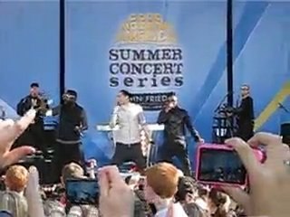 Black Eyed Peas-Good Morning America-I gotta a feeling