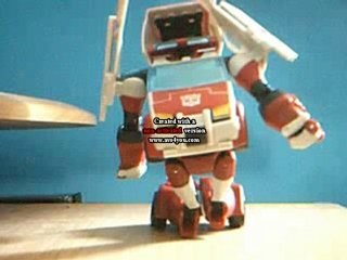 petite animation du jouet ratchet de transformers